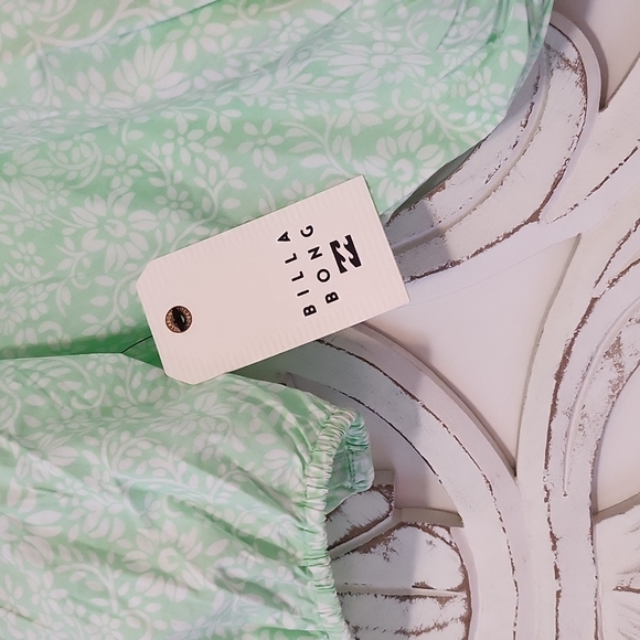 Billabong Top - Picture 2 of 9